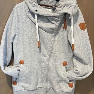 Wanakome Sweater
